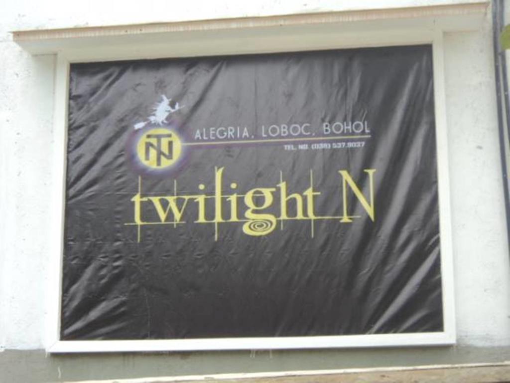 Twilight N 호텔 로복 객실 사진